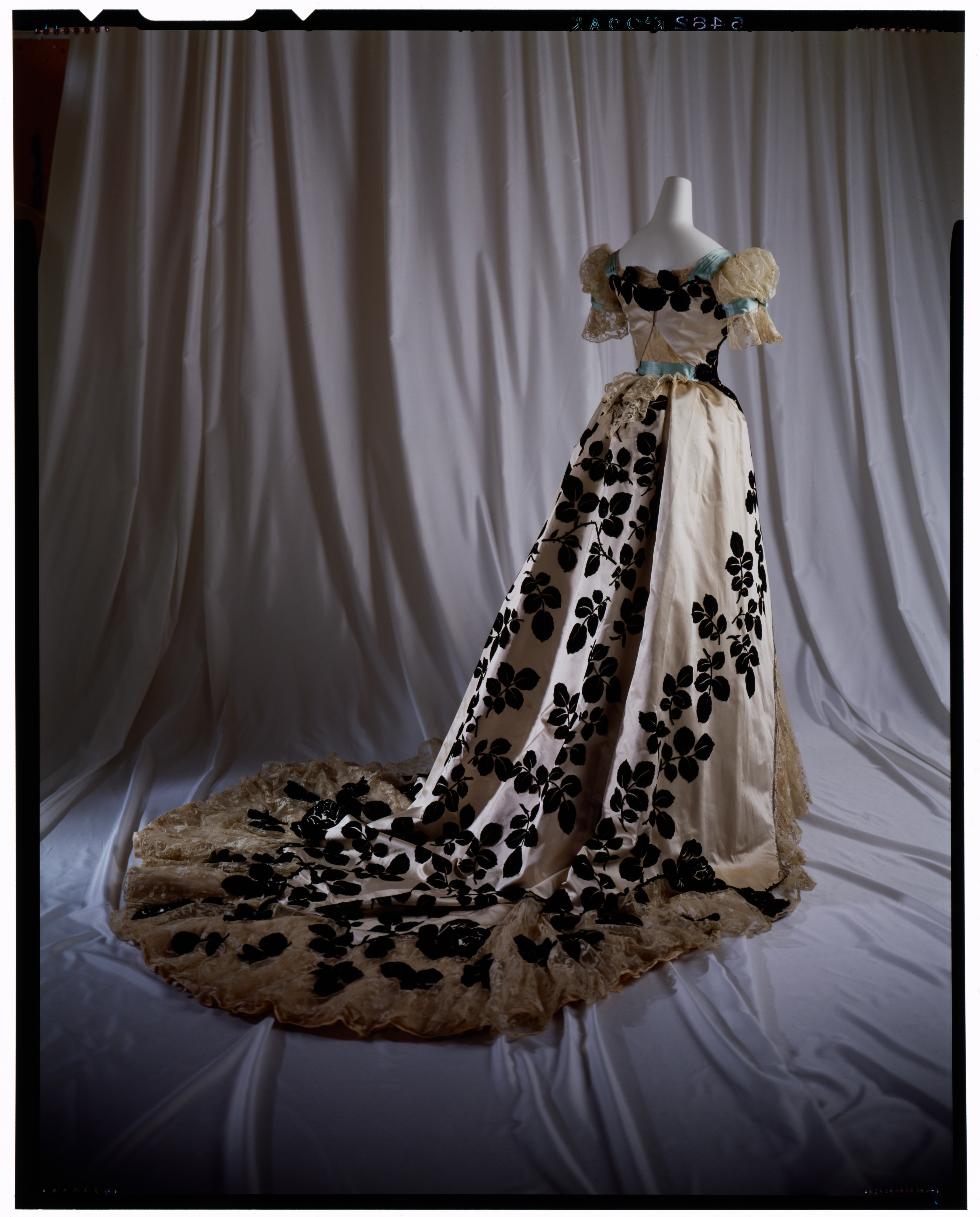 House of Worth · Haute Couture · 1898–1900